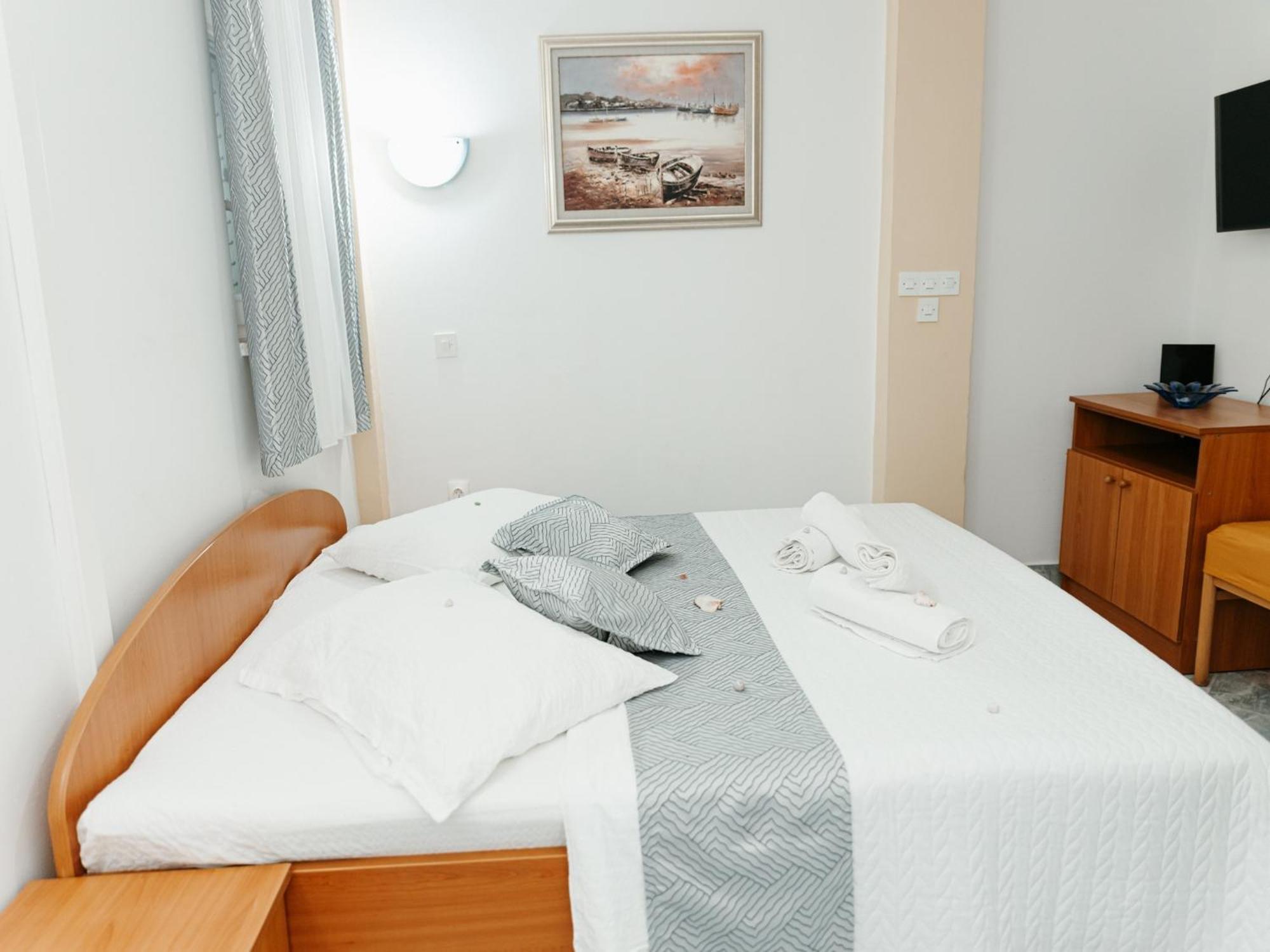 Apartmani Dragobratovic Komarna Ruang foto